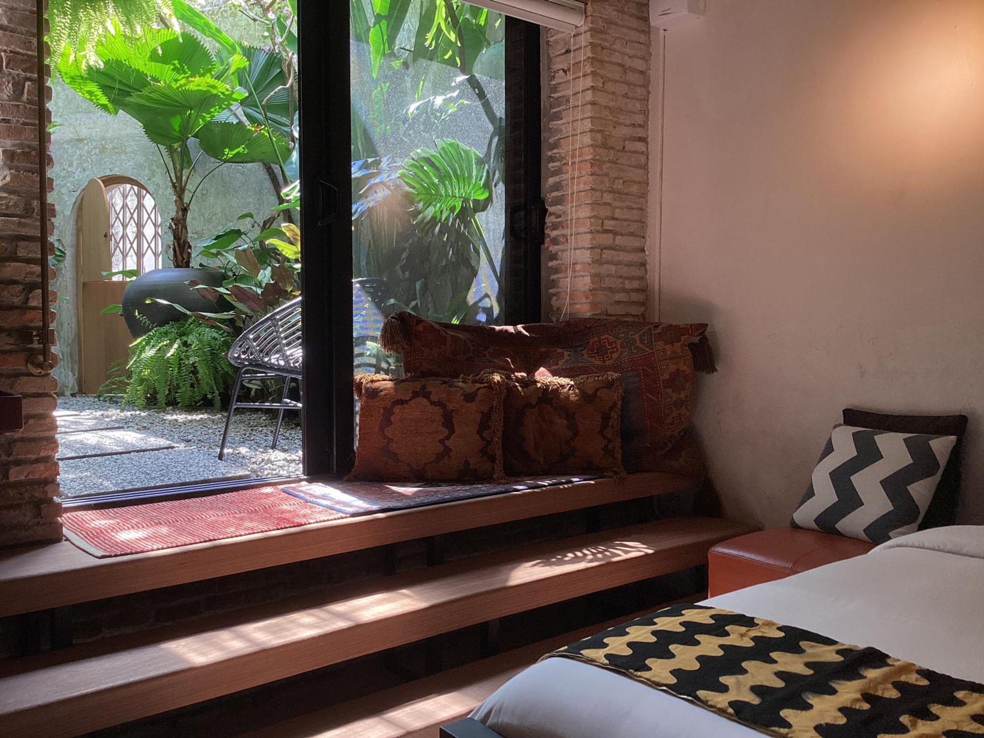 The Opposite Place Malacca Extérieur photo