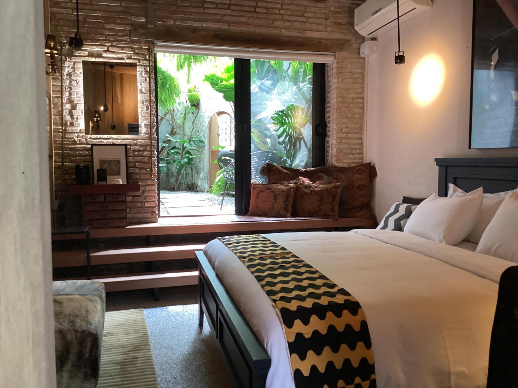 The Opposite Place Malacca Extérieur photo